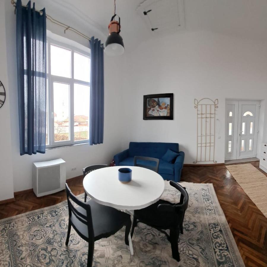 Weisz Apartment-City Center-Free Private Parking,Wifi,Ac Carei Exterior photo