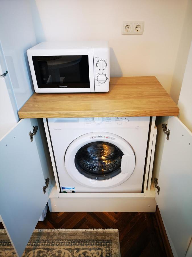 Weisz Apartment-City Center-Free Private Parking,Wifi,Ac Carei Exterior photo