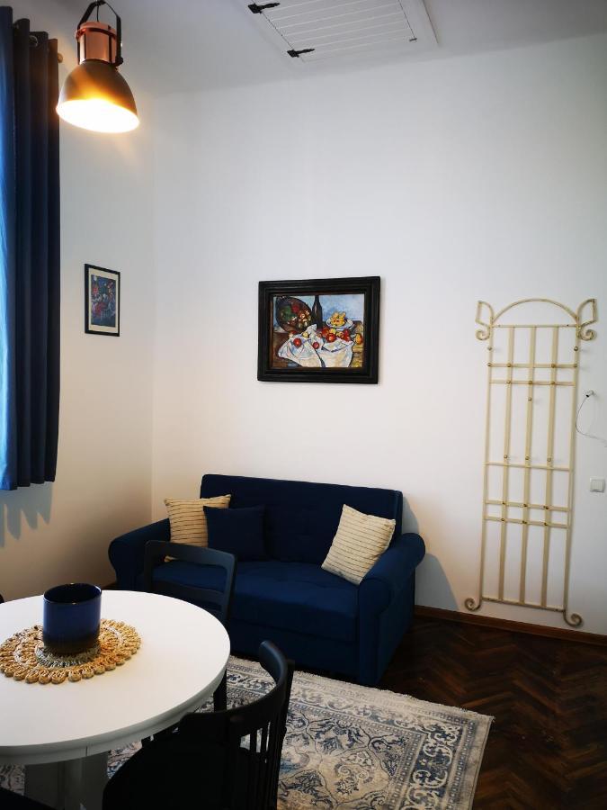 Weisz Apartment-City Center-Free Private Parking,Wifi,Ac Carei Exterior photo